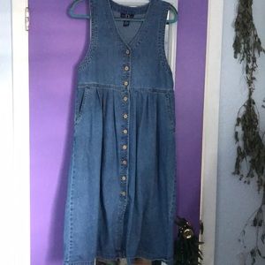 Long jeans dress with buttons and pockets
